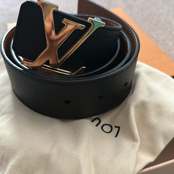 Louis Vuitton 40mm size belt - Picture 2 of 4